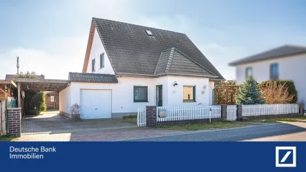 Außenansicht - Haus kaufen in Brück - Einfamilienhaus in Brück, Potsdam Mittelmark – Ihr Traumhaus in bester Lage!