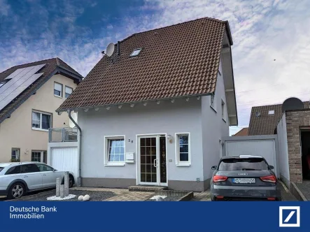 Frontansicht - Haus kaufen in Hückelhoven - Modern und gepflegt! Freistehendes Einfamilienhaus in familienfreundlicher Lage