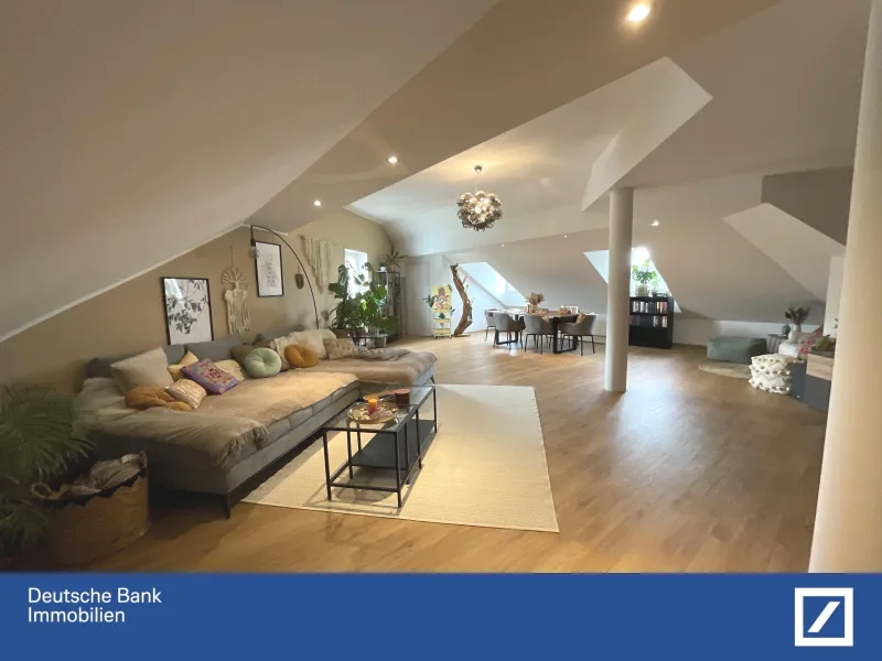 Wohn- Esszimmer  - Wohnung kaufen in Freyung - **Großzügig wohnen über den Dächern der Stadt** 128 m²-Wohnung mit TG-Stellplatz in Freyung