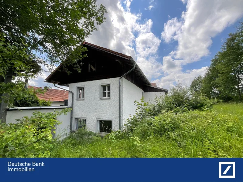 Hausansicht - Haus kaufen in Breitenberg - *Individualisten gesucht - besonderes Wohnhaus mit großem Garten* in Breitenberg - bayerischer Wald