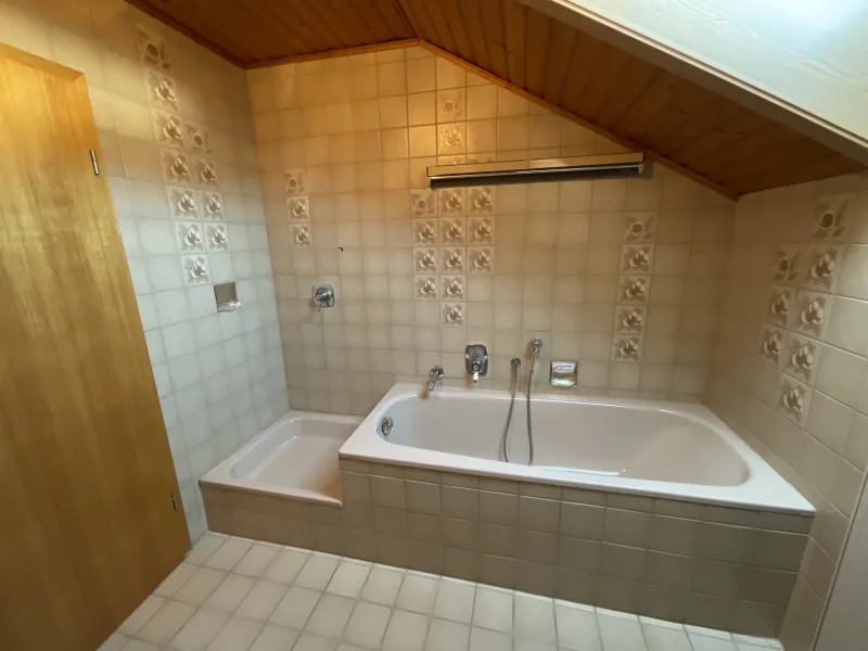 Badezimmer DG