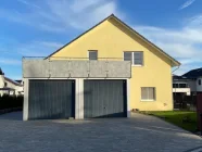 Haus mit Doppelgarage