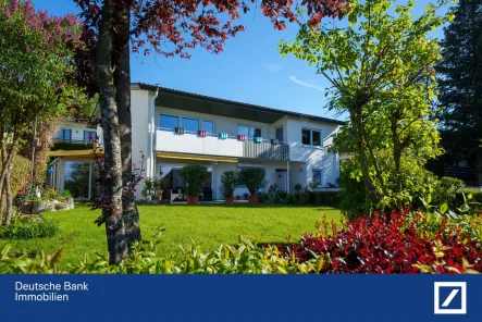 Wohnen im Obergeschoss - Wohnung kaufen in Leutkirch - Sanierte Familienwohnung mit Bergblick und Garten