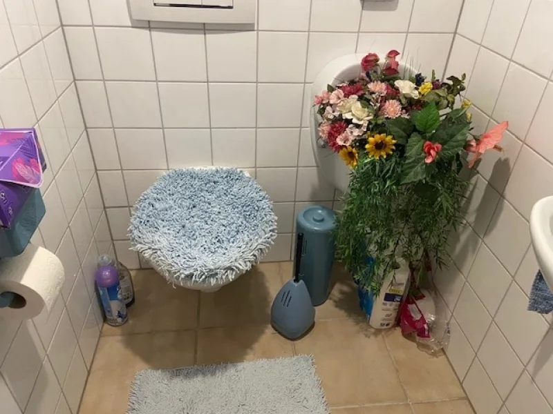 WC mit Pissoir