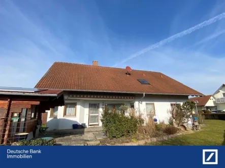 Hausansicht - Haus kaufen in Aulendorf - Idyllisches Wohnen auf dem Land!