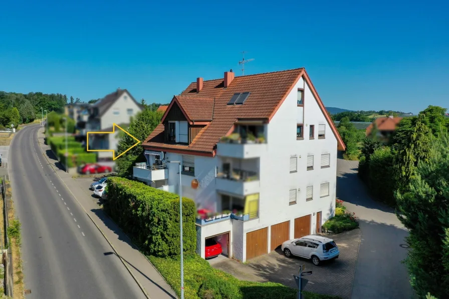  - Wohnung kaufen in Friedrichshafen - Sanierte Familienwohnung mit 2 Bädern, Schwedenofen und großer Garage 
