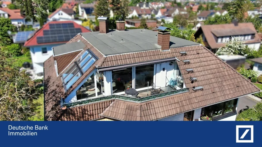 Terrassenansicht - Wohnung kaufen in Kassel - Stilvolle Penthouse Wohnung mit großer Terrasse in Kassel-Harleshausen mit Herkules Blick