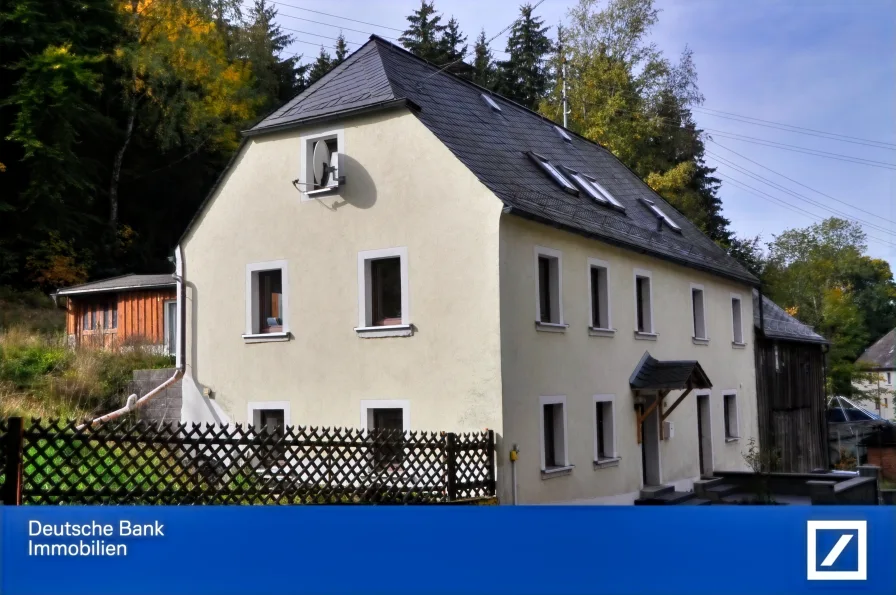 Hausansicht - Haus kaufen in Röslau - Auf Tuchfühlung mit der Natur