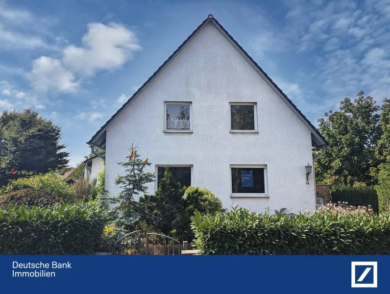 Hausansicht Vorderseite  - Haus kaufen in Paderborn - Zweifamilienhaus mit großem Garten in Paderborn