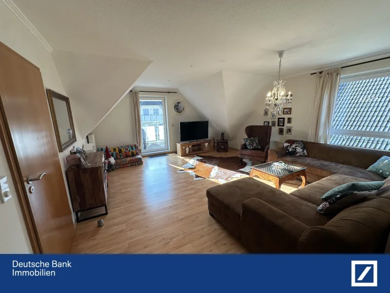 Wohnzimmer - Wohnung kaufen in Paderborn - 3 Zimmer Dachgeschosswohnung im Riemeke...