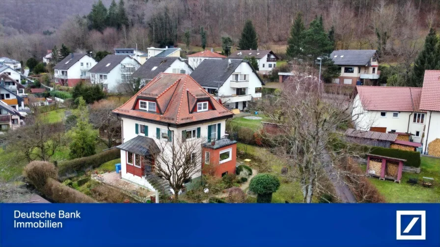 Außenansicht - Haus kaufen in Heubach - Zeitlose Eleganz: Charmantes Haus mit malerischem Garten