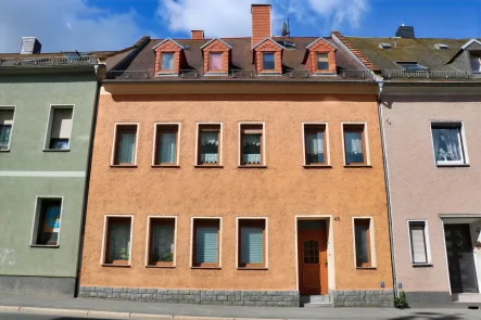 Straßenseite - Haus kaufen in Glauchau - Verkauf gegen Gebot!