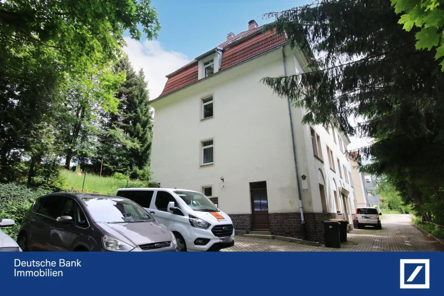 Hausansicht - Wohnung mieten in Amtsberg - Großzügige Familienwohnung am Waldrand. 