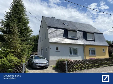  - Haus kaufen in Bernsdorf - Hübsche Doppelhaushälfte mit großem Garten zum Verwirklichen und Wohlfühlen!