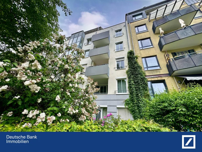 Blick auf Balkonreihe - Wohnung kaufen in Chemnitz - Punktet mit Lage, Grundriss, Balkon und PKW-Stellplatz - ideal für Eigennutzer, da z.Zt. unvermietet