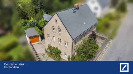 Hausansicht oben  - Haus kaufen in Sehmatal-Cranzahl - !Charmantes, großzügiges Einfamilienhaus mit historischem Flair und vielfältigen Möglichkeiten!