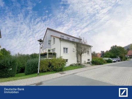 Hausansicht - Wohnung kaufen in Jena - rentable Kapitalanlage mit Blick ins Grüne und nach Jena!