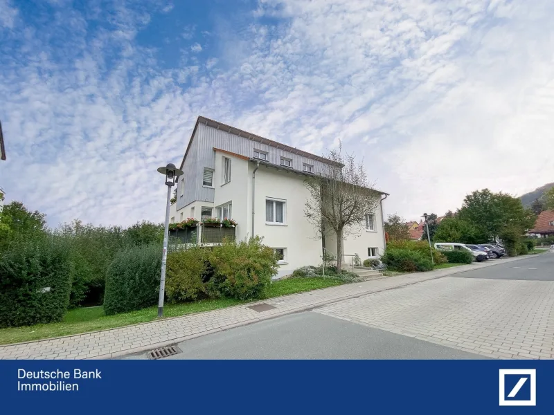 Hausansicht - Wohnung kaufen in Jena - rentable Kapitalanlage mit Blick ins Grüne und nach Jena!