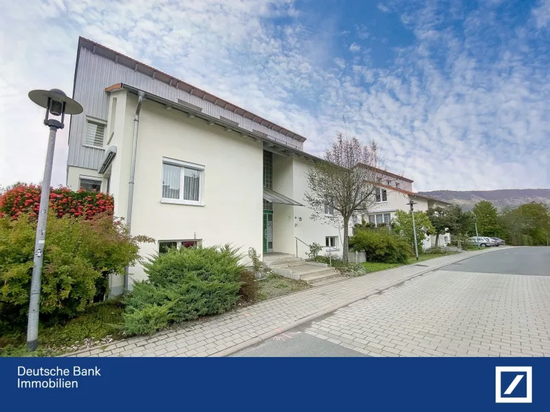 Hausansicht - Wohnung kaufen in Jena - Hoch hinaus mit Weitblick über Jena - Kapitalanlage mit Charme