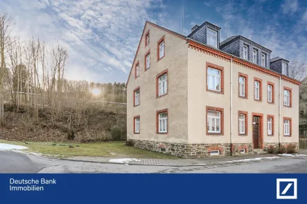 Hausansicht links - Haus kaufen in Thermalbad Wiesenbad - Mehrfamilienhaus als Kapitalanlage mit attraktiven Renditepotenzial!