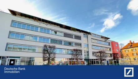 Außenansicht - Wohnung kaufen in Ludwigsburg - Ruhige 3-Zimmer-Etagenwohnung auf 70 m² mit Balkon in bester Lage