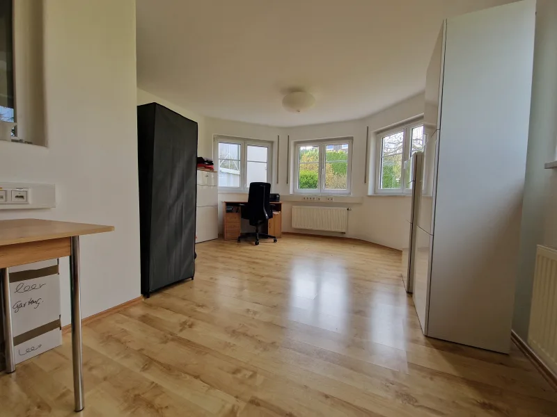 Büro 1. UG Nebenhaus