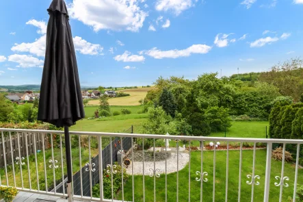 Ausblick - Haus kaufen in Extertal - Idyllisches Reihenendhaus - Naturnahes Wohnen direkt am Wald