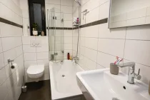 Badezimmer Erdgeschoss li.