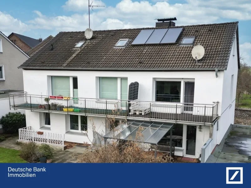 Gartenansicht - Wohnung kaufen in Fröndenberg - Dachgeschosswohnung im Grünen - 2,5 Zimmer mit Weitsicht