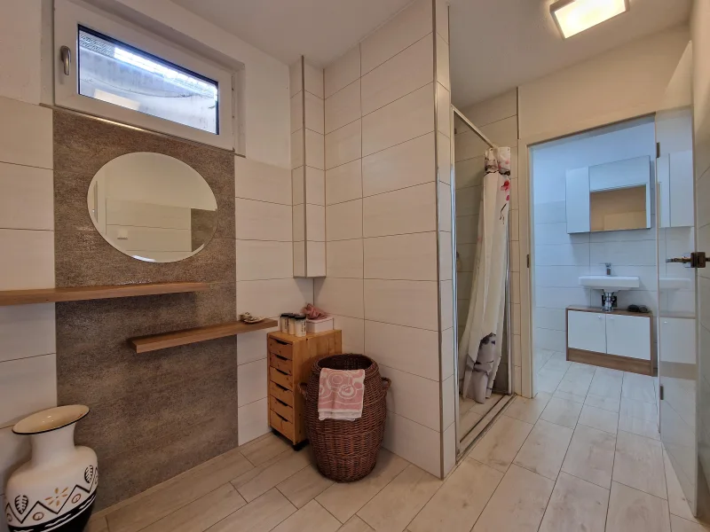 Badezimmer UG Ansicht II