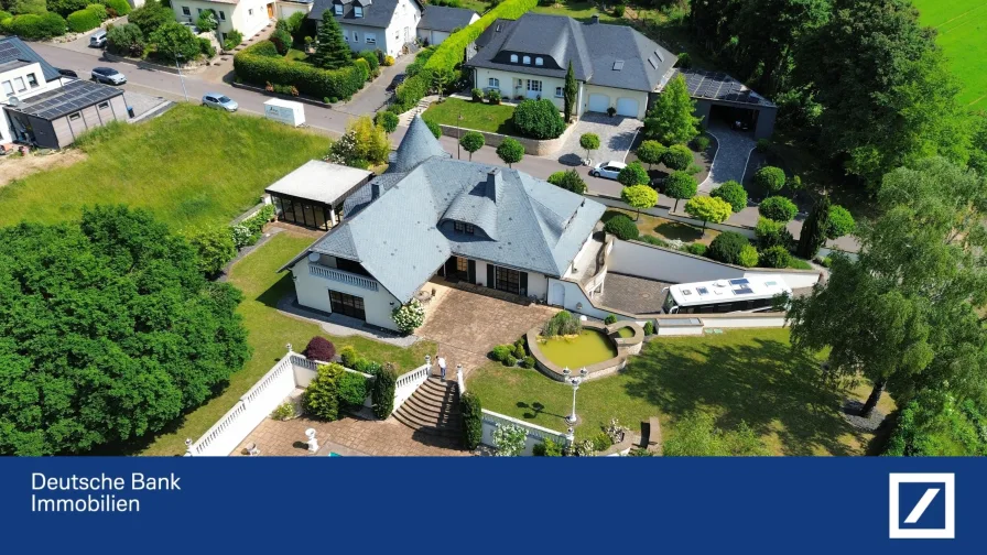 Draufsicht - Haus kaufen in Newel - Luxusvilla in traumhafter Lage nahe Trier