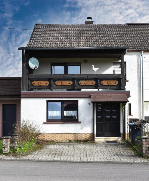 Einfamilienhaus in Züsch - Haus kaufen in Züsch - Raus aus der Miete!