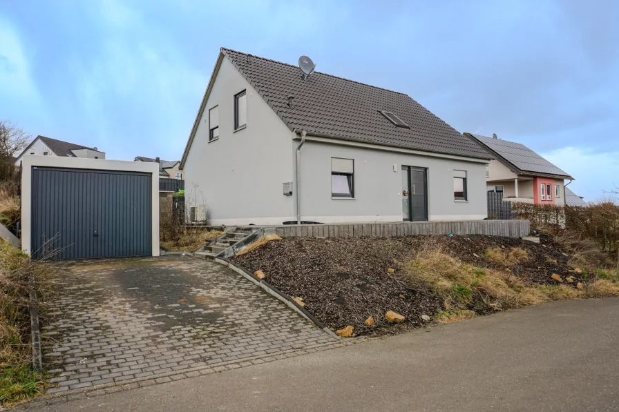 Außenansicht - Haus kaufen in Bettingen - Modernes Einfamilienhaus mit Garage und Außenstellplatz