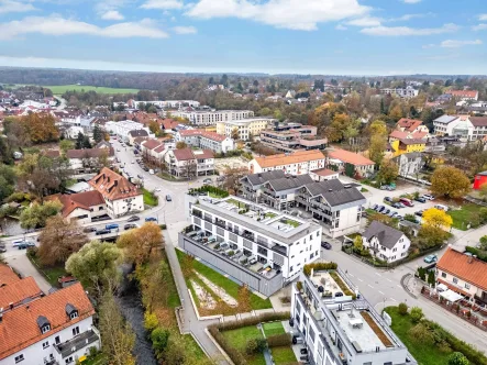 Luftaufnahme - Wohnung kaufen in Gauting - Neuwertige & Exklusive 2-Zimmer-Wohnung mit atemberaubendem Dachgarten und Blick über das Würmtal