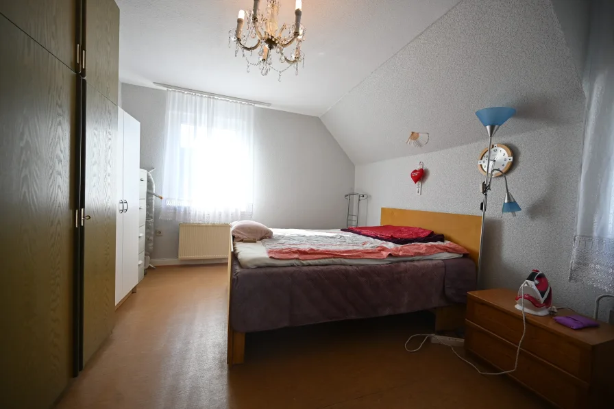 Schlafzimmer 1 DG