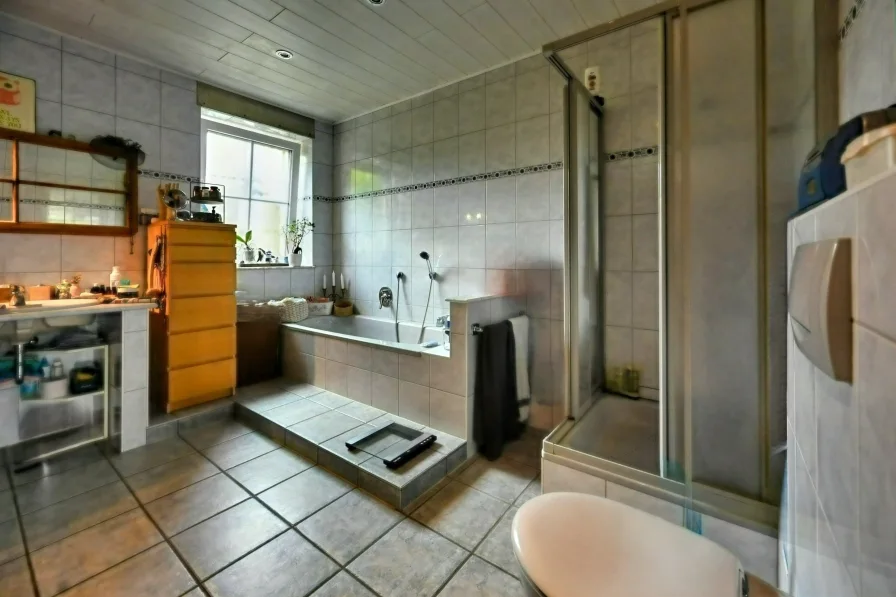 Badezimmer EG