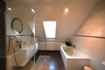 Badezimmer DG