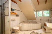 Badezimmer 1 DG