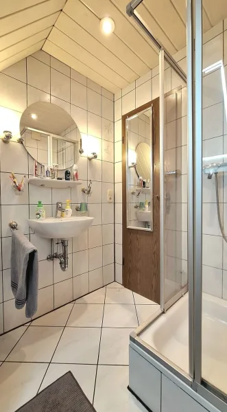 Badezimmer DG 