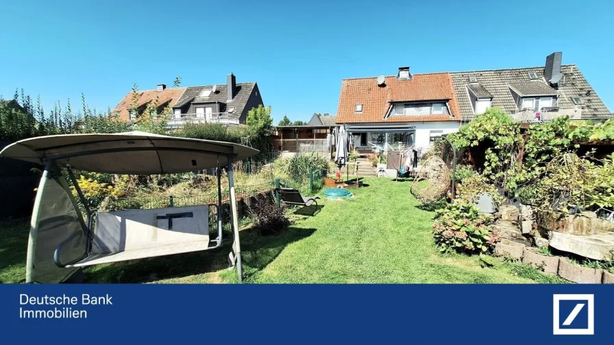 Blick aus dem Garten - Haus kaufen in Rheinberg - Eine tolle Gelegenheit!!! Gepflegte Doppelhaushälfte in Rheinberg-Millingen sucht neue Bewohner!