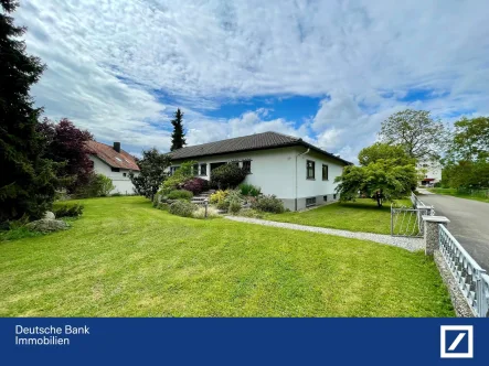 Außenansicht - Haus kaufen in Schwanau - Traumhafter Bungalow in Ortsrandlage !