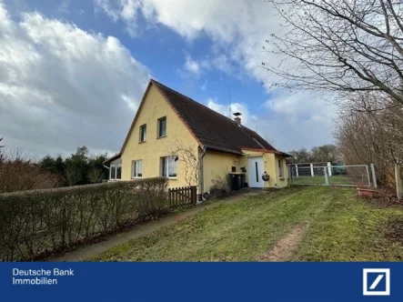 Auffahrt - Haus kaufen in Werder - Landhaus auf großen Grundstück
