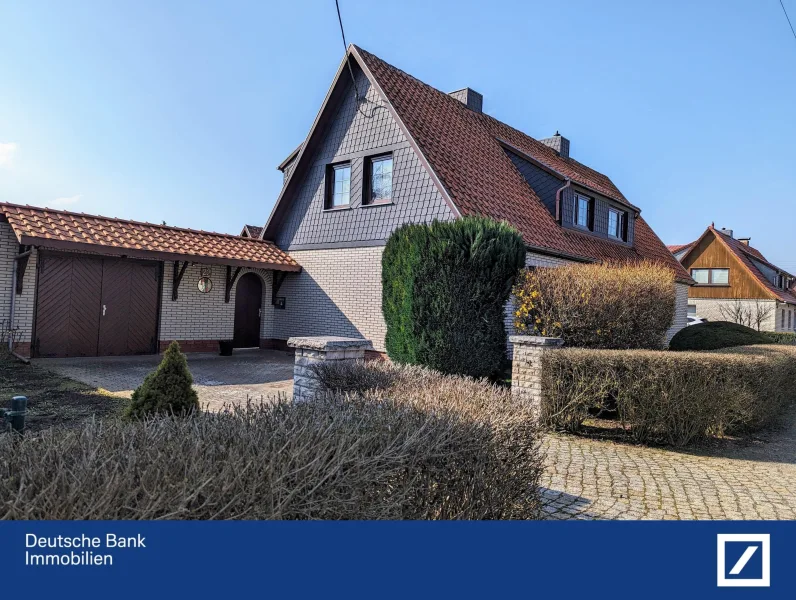 Einfahrt - Haus kaufen in Halberstadt - Haus in der Sargstedter Siedlung