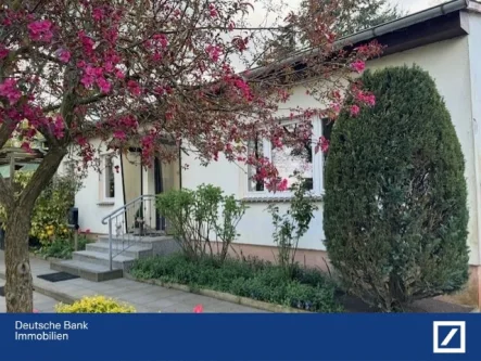 Hausansicht - Haus kaufen in Obere Warnow - Kleiner Bungalow inmitten der Natur, ideale Oase der Ruhe!