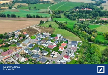 Vogelperspektive - Grundstück kaufen in Quedlinburg - Grundstück am Ortsrand - Traumhafter Weitblick ins Grüne mit Lehoffelsen