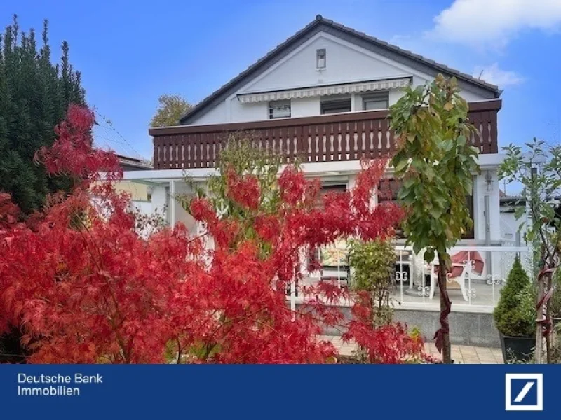 Vorderhaus Gartenseite - Haus kaufen in Mannheim - Generationen-Ensemble - freistehendes Einfamilienhaus und Bungalow !