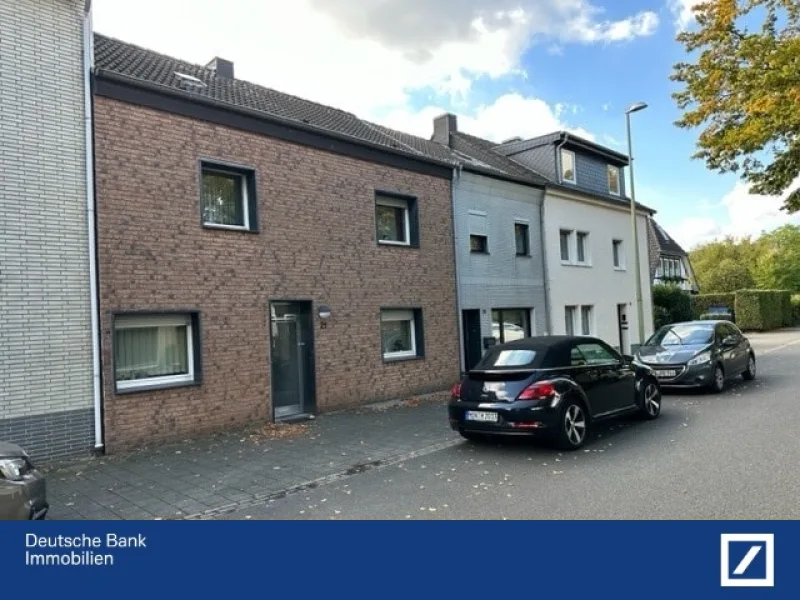 Außenansicht (2) - Haus kaufen in Düren - Einfamliienreihenhaus in bester Lage von Düren-Lendersdorf zu verkaufen