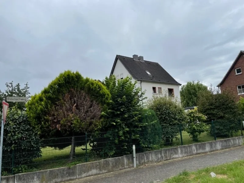 Außenansicht - Grundstück kaufen in Erftstadt - Wohnbaugrundstück in exponierter Lage von Erftstadt zu verkaufen