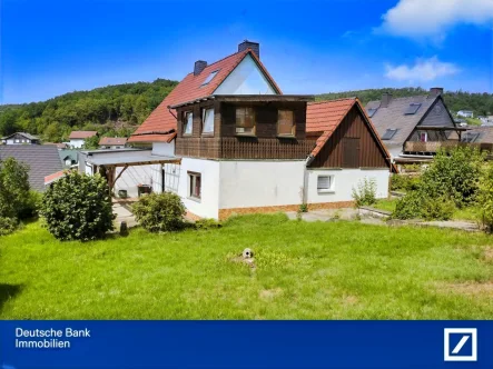 Garten - Haus kaufen in Herborn - Großräumiges Anwesen mit Garten, Terrasse und Wintergarten