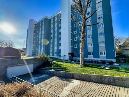 Außenansicht - Wohnung kaufen in Memmingen - Zentrale 3-Zimmer Wohnung mit Bergblick